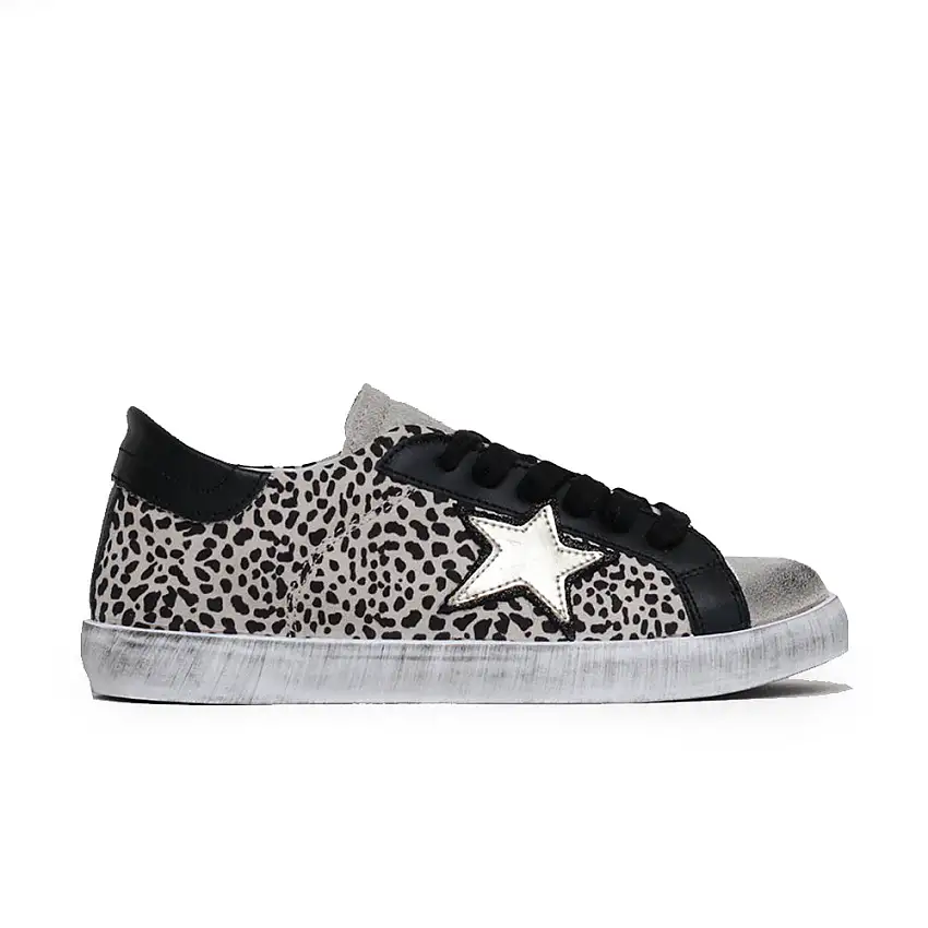 D-red Sneakers Bassa Con Lacci Beige Donna