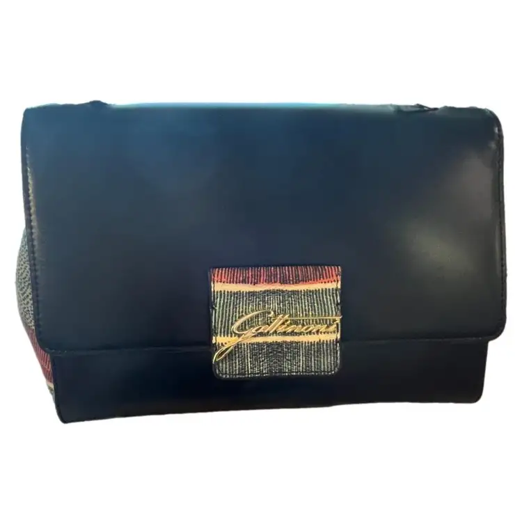 Gattinoni  BIGB98185WVWP26 BRUSHED B. Flap Bag Classic Black