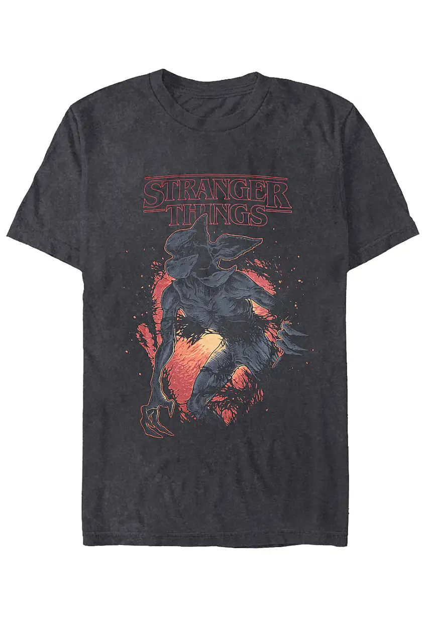 Stranger Things - Busting Demogorgon Acid Wash - T-Shirt