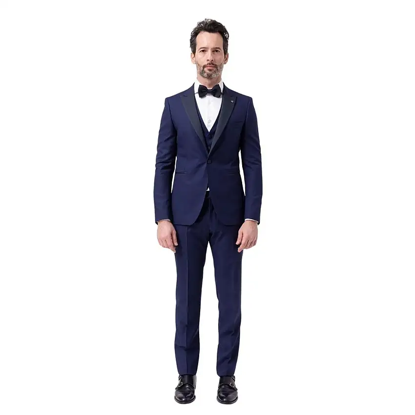 Abito Uomo con gilet monopetto in satin